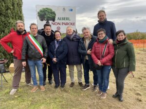 foto di gruppo istituzioni per alberi, non parole